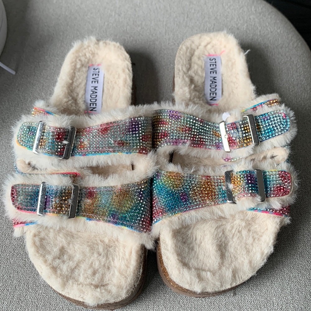Super cute fuzzy sandals